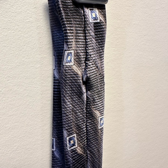 Luxury Christian Dior Ties! - Picture 8 of 13
